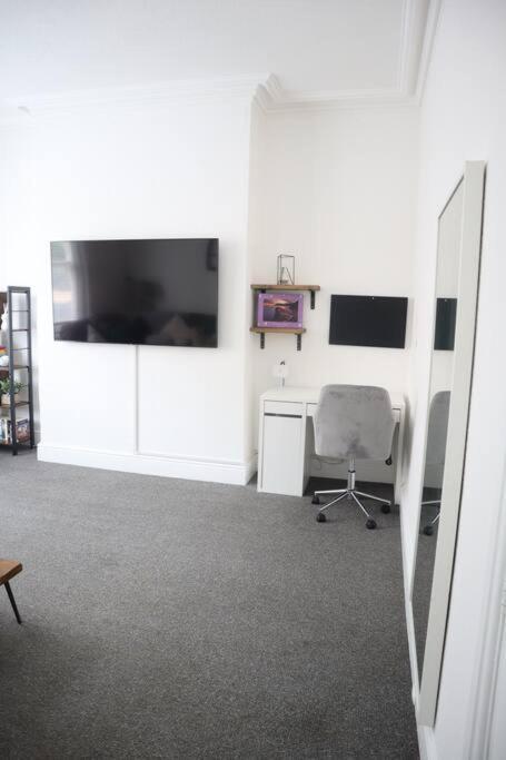 Spacious 1 Bedroom Apartment Leicester Buitenkant foto