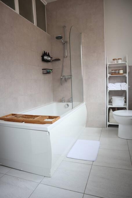 Spacious 1 Bedroom Apartment Leicester Buitenkant foto