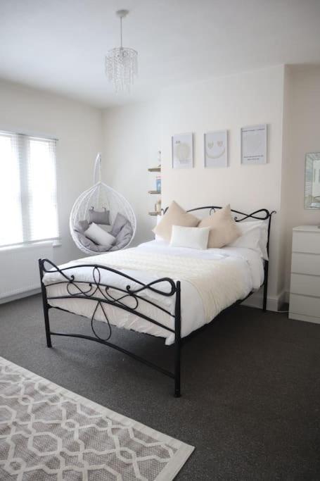 Spacious 1 Bedroom Apartment Leicester Buitenkant foto