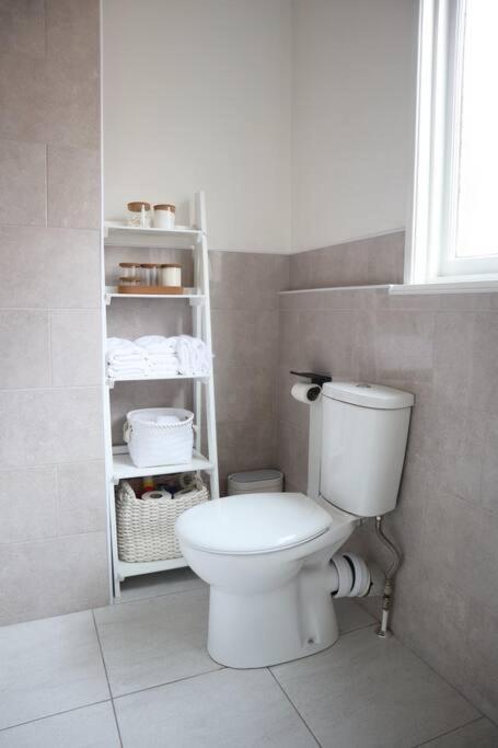 Spacious 1 Bedroom Apartment Leicester Buitenkant foto
